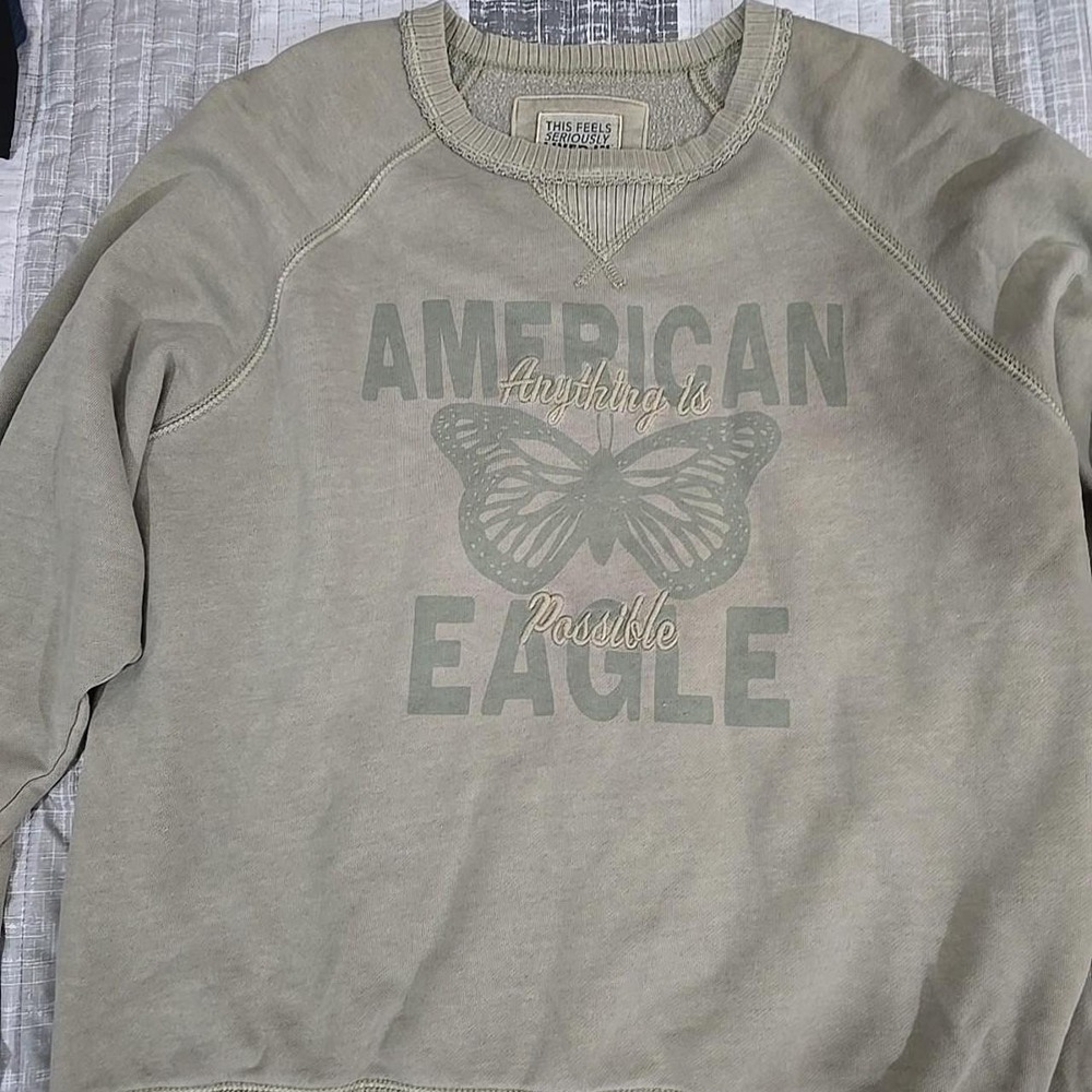 American eagle green butterfly sweatshirt size Medium